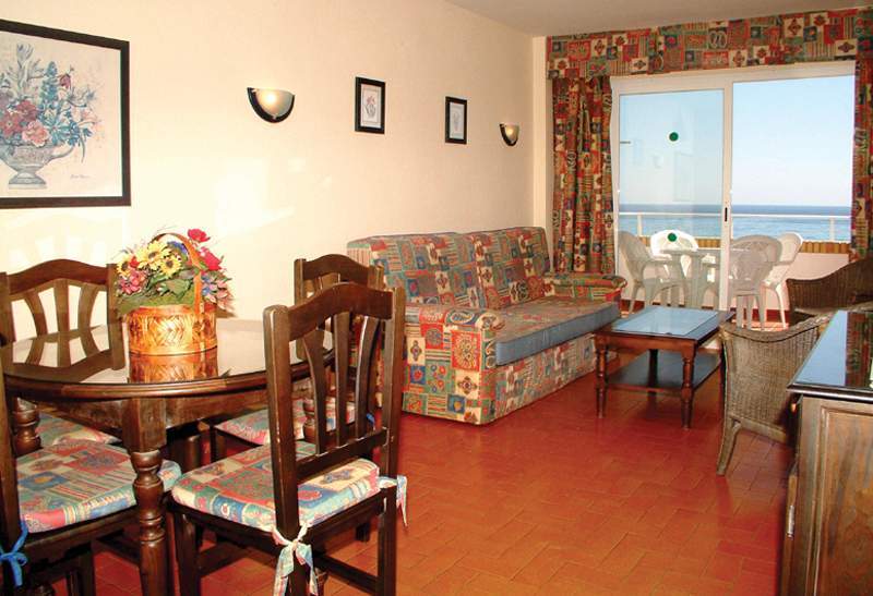 Apts Buensol ตอร์เรโมลิโนส ภายนอก รูปภาพ