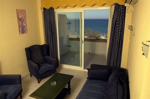Apts Buensol ตอร์เรโมลิโนส ภายนอก รูปภาพ