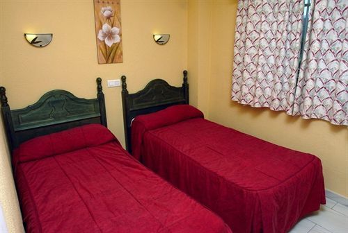 Apts Buensol ตอร์เรโมลิโนส ภายนอก รูปภาพ