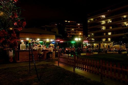 Apts Buensol ตอร์เรโมลิโนส ภายนอก รูปภาพ